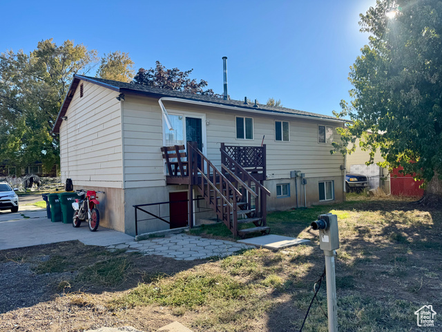 Photo 3 for MLS #2109655 at 731 W 650 North