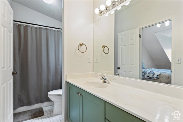 Photo 8 for MLS #2109658 at 1043 E Fort Ln