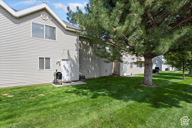 Photo 16 for MLS #2109658 at 1043 E Fort Ln