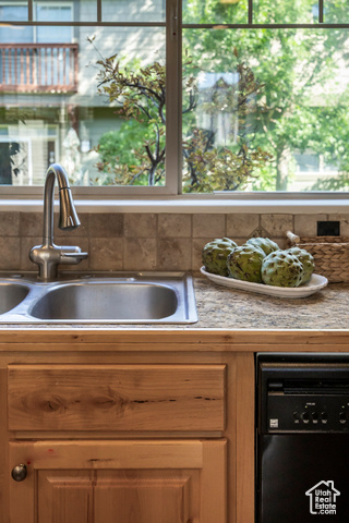 Photo 23 for MLS #2109677 at 6042 N Fox Point Cir #C1