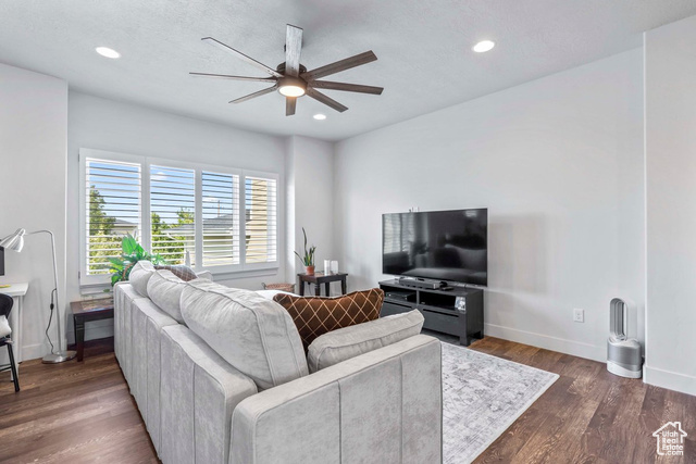 Photo 18 for MLS #2109691 at 1718 W Thira Ln