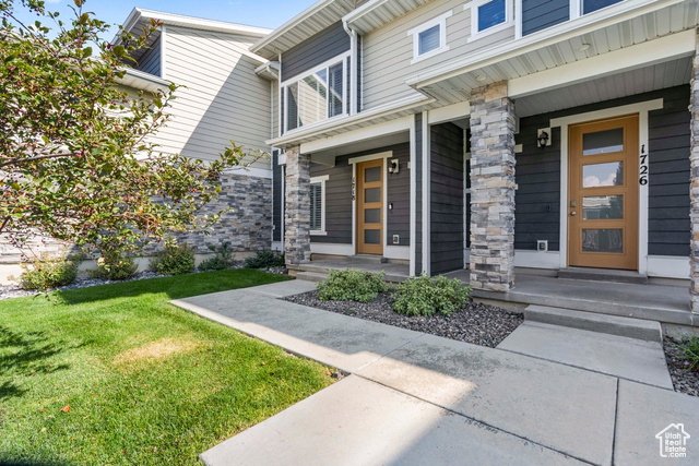 Photo 3 for MLS #2109691 at 1718 W Thira Ln