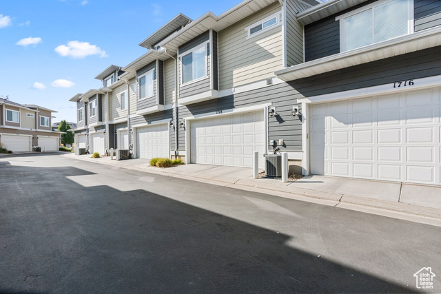 Photo 24 for MLS #2109691 at 1718 W Thira Ln