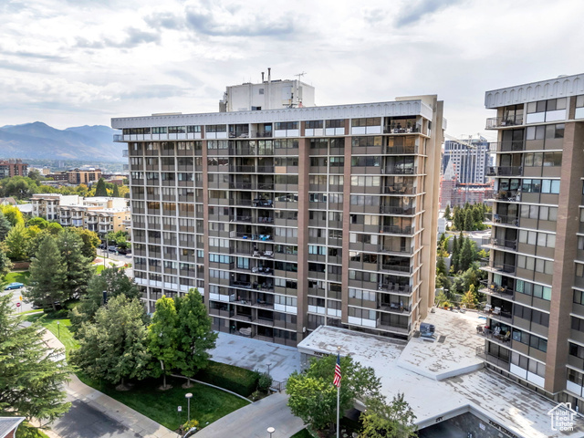 Photo 69 for MLS #2109717 at 241 N Vine St #1101E