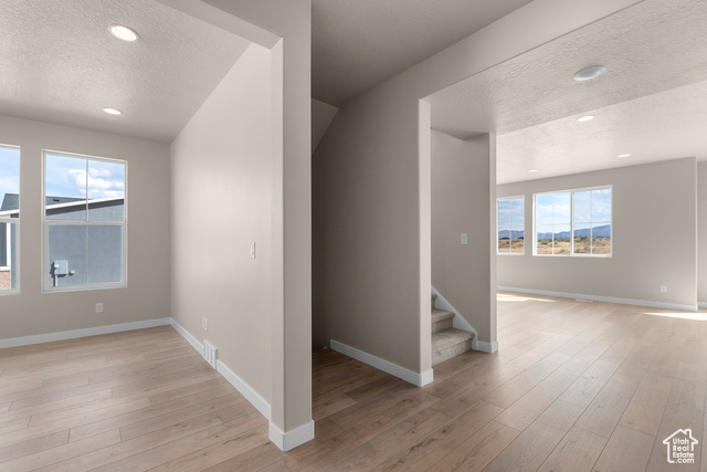 Photo 2 for MLS #2109740 at 541 W Coyote Ridge Rd