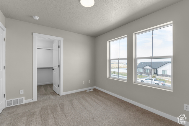 Photo 18 for MLS #2109740 at 541 W Coyote Ridge Rd