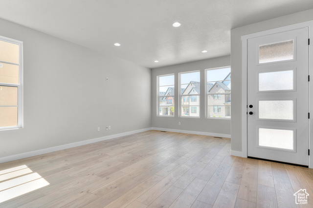 Photo 4 for MLS #2109749 at 1914 N Anderson Loop