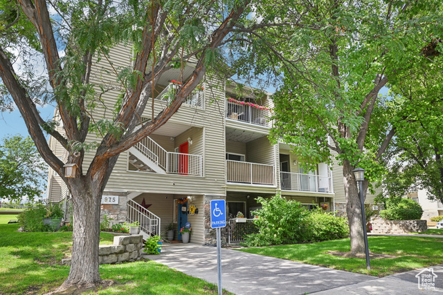 MLS #2109778 - 975 W Little River Way #1