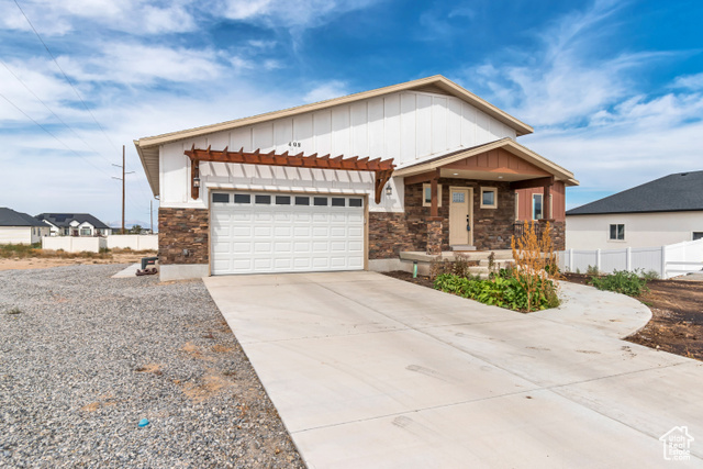 Photo 2 for MLS #2109802 at 408 W Rigdon St