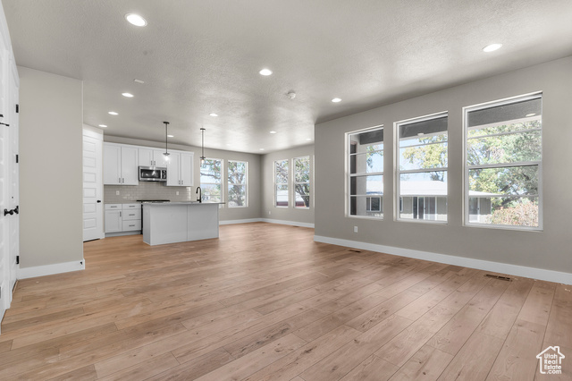 Photo 7 for MLS #2109819 at 498 W Maidengrass Way