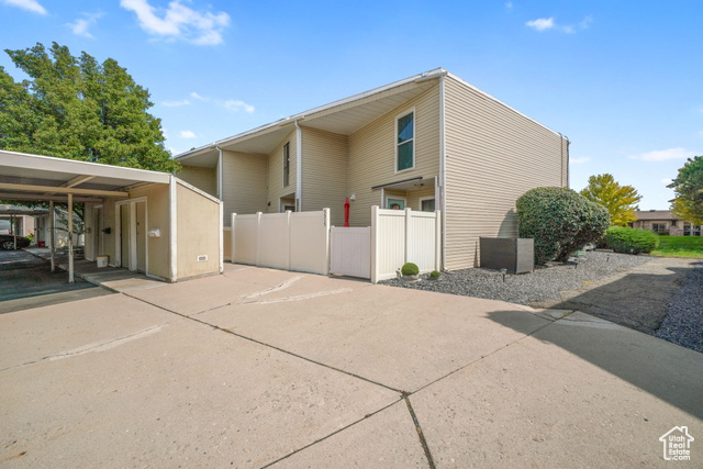 Photo 3 for MLS #2109834 at 5313 S Ben Davis Park
