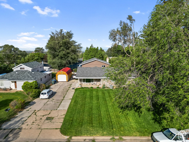 Photo 36 for MLS #2109837 at 2065 Robins Ave