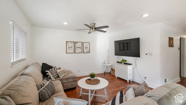 Photo 6 for MLS #2109837 at 2065 Robins Ave