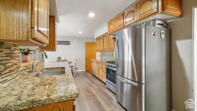 Photo 7 for MLS #2109837 at 2065 Robins Ave