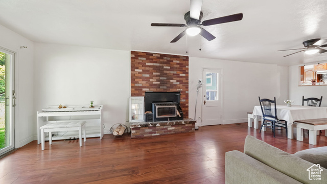 Photo 13 for MLS #2109837 at 2065 Robins Ave