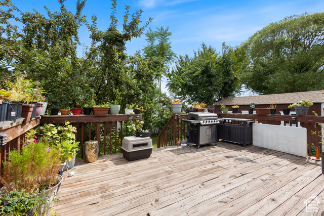 Photo 30 for MLS #2109867 at 3231 Lester St