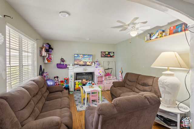 Photo 5 for MLS #2109867 at 3231 Lester St
