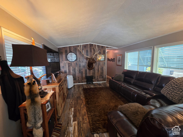 Photo 14 for MLS #2109875 at 296 E Nashue St #112