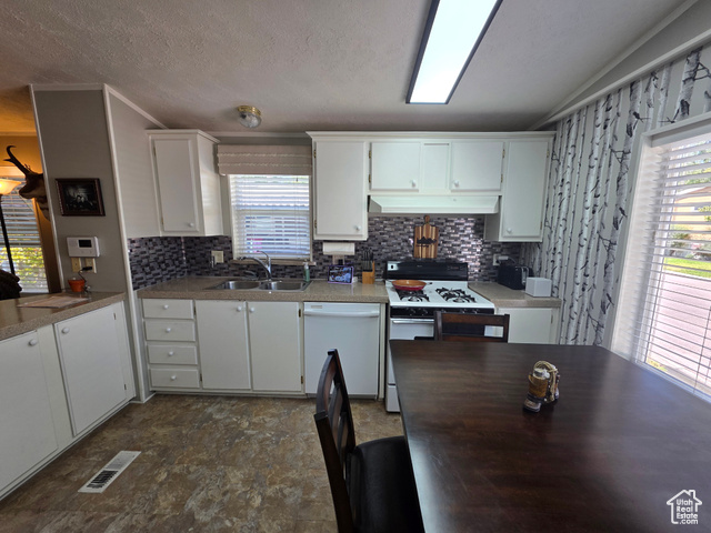Photo 13 for MLS #2109875 at 296 E Nashue St #112