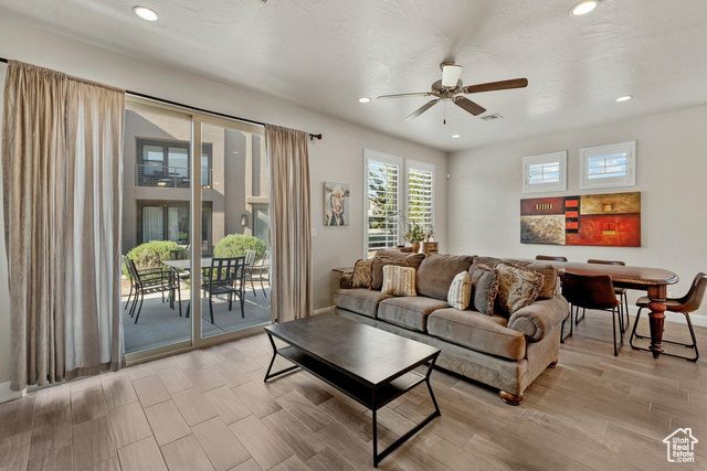 Photo 14 for MLS #2109880 at 1668 W Escapes Dr