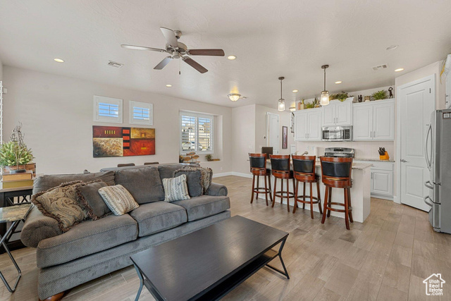 Photo 15 for MLS #2109880 at 1668 W Escapes Dr