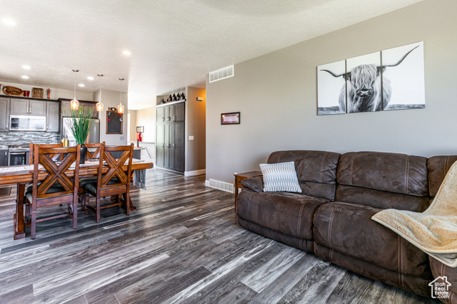 Photo 7 for MLS #2109882 at 13966 S Timber Ridge Dr