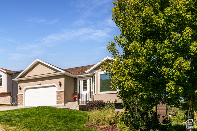 Photo 2 for MLS #2109882 at 13966 S Timber Ridge Dr