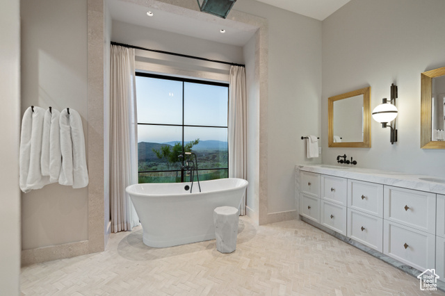 Photo 18 for MLS #2109894 at 6611 E Whispering Cir
