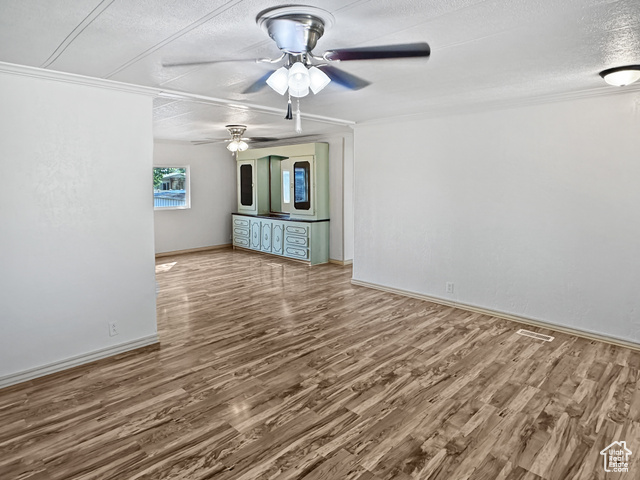 Photo 4 for MLS #2109911 at 685 S Main St