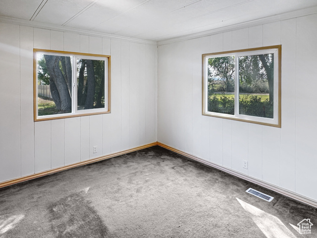 Photo 16 for MLS #2109911 at 685 S Main St