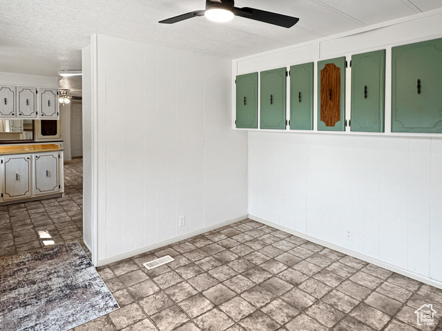 Photo 9 for MLS #2109911 at 685 S Main St