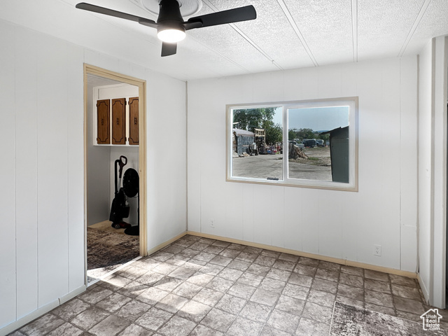 Photo 10 for MLS #2109911 at 685 S Main St