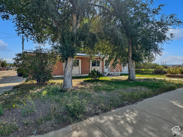 Photo 24 for MLS #2109911 at 685 S Main St