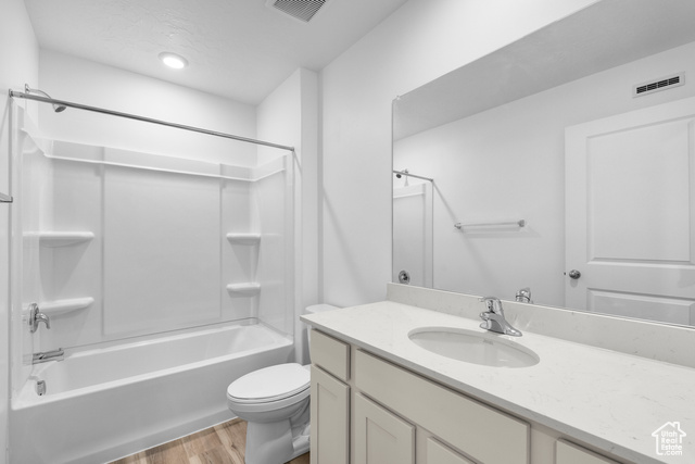 Photo 11 for MLS #2109980 at 1501 E 690 North #1107