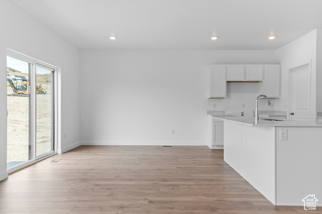 Photo 7 for MLS #2109992 at 4213 N Moray Dr #143