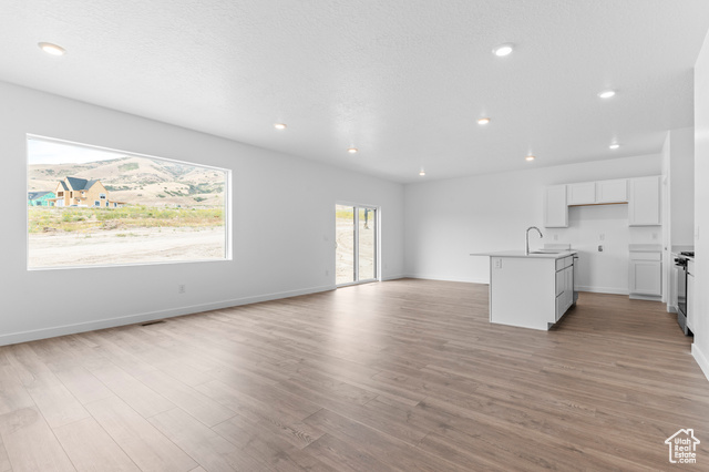 Photo 6 for MLS #2109992 at 4213 N Moray Dr #143