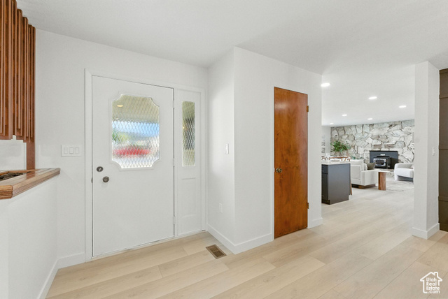 Photo 3 for MLS #2109997 at 715 N 400 East