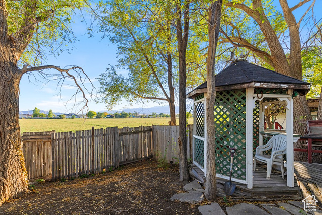 Photo 41 for MLS #2110000 at 132 Willow St