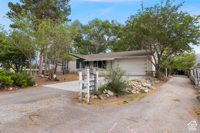Photo 3 for MLS #2110000 at 132 Willow St