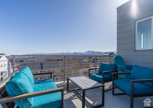 Photo 8 for MLS #2110005 at 4586 W Daybreak Rim Way #396