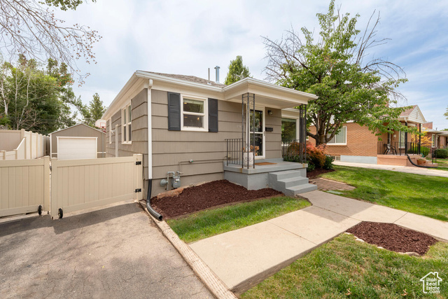 MLS #2110014 - 1942 E Ramona Ave