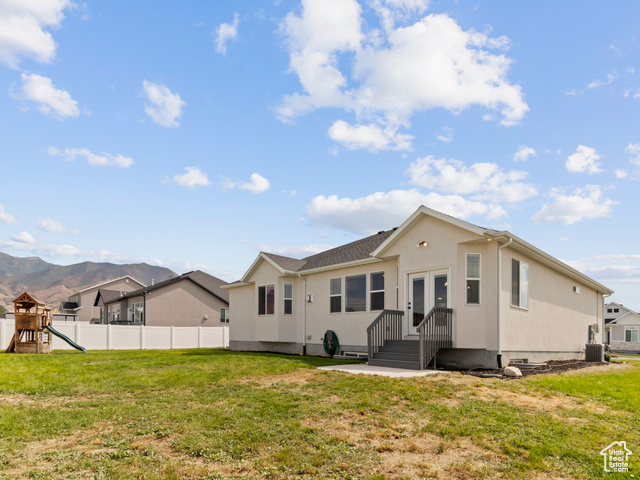 Photo 22 for MLS #2110018 at 293 E Bedford Dr