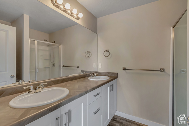 Photo 19 for MLS #2110023 at 5374 W Royal Arches Pl
