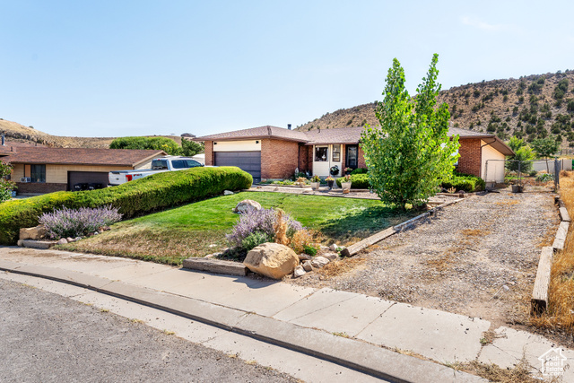 Photo 35 for MLS #2110037 at 4571 W Hillside Dr