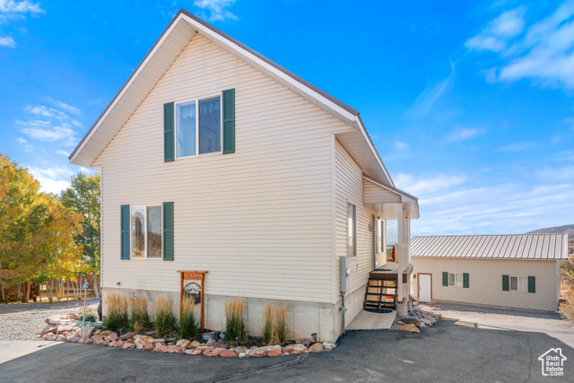 Photo 5 for MLS #2110057 at 213 Lewis Loop #38