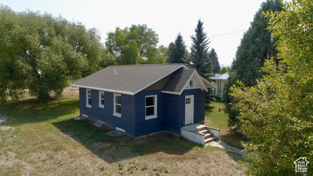 Photo 3 for MLS #2110096 at 275 S Main St