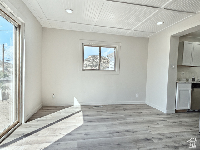 Photo 8 for MLS #2110116 at 154 D St