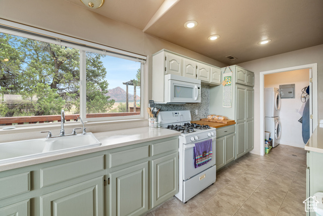 Photo 8 for MLS #2110150 at 635 N Cougar Ln