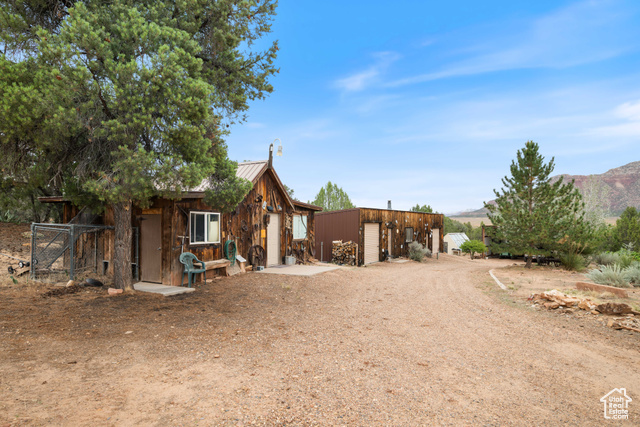 Photo 42 for MLS #2110150 at 635 N Cougar Ln