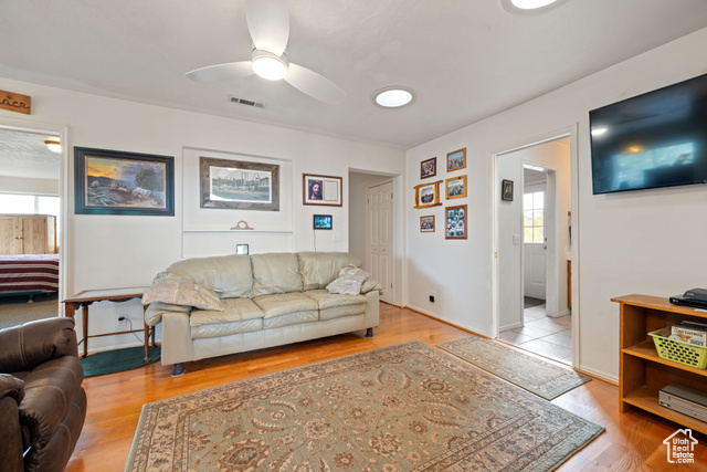 Photo 17 for MLS #2110150 at 635 N Cougar Ln